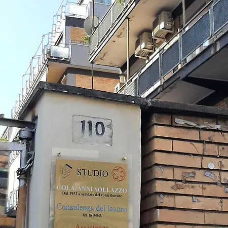 - Metro C Διαμέρισμα *
